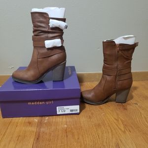 NEW MADDEN GIRL KRISIS COGNAC MID BOOT